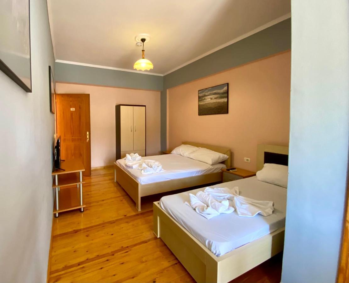 Hotel Family Haruni Ksamil
