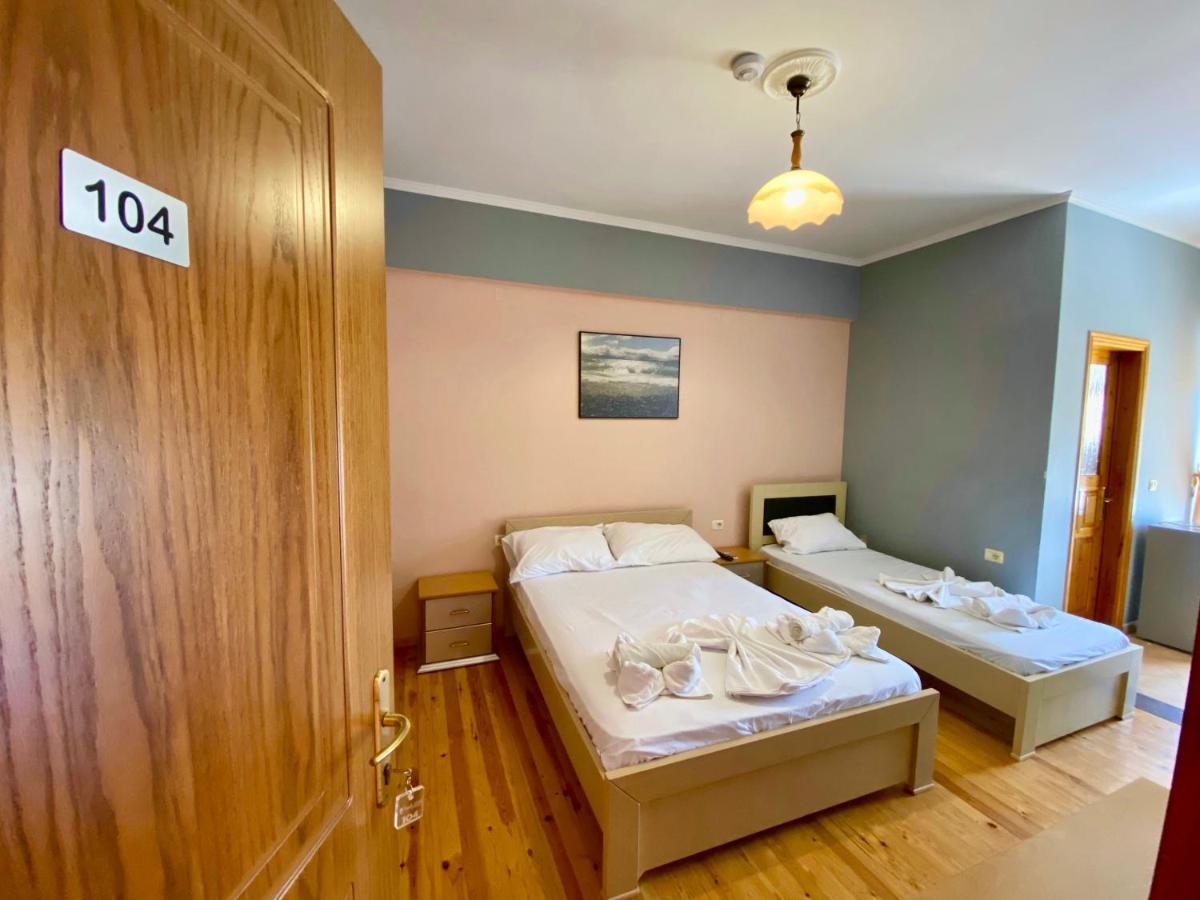 Hotel Family Haruni Ksamil